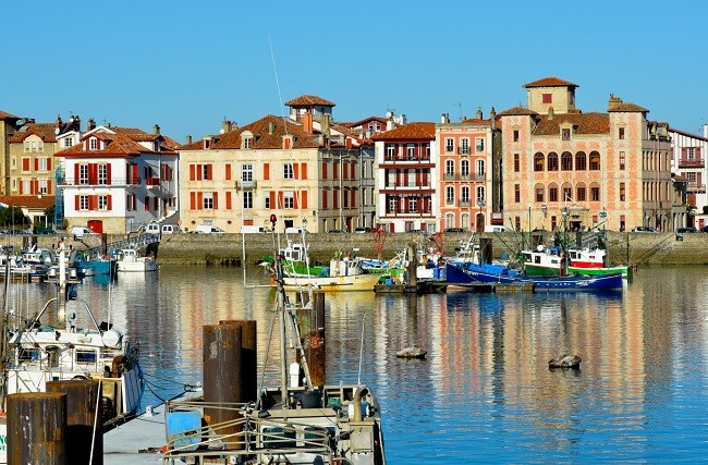 Port de Saint Jean de Luz (60km)
