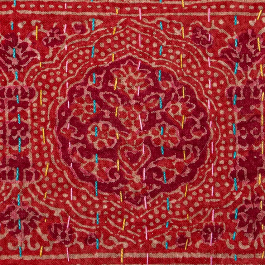 Détail d'un motif géométrique d'une courtepointe de Barmer.