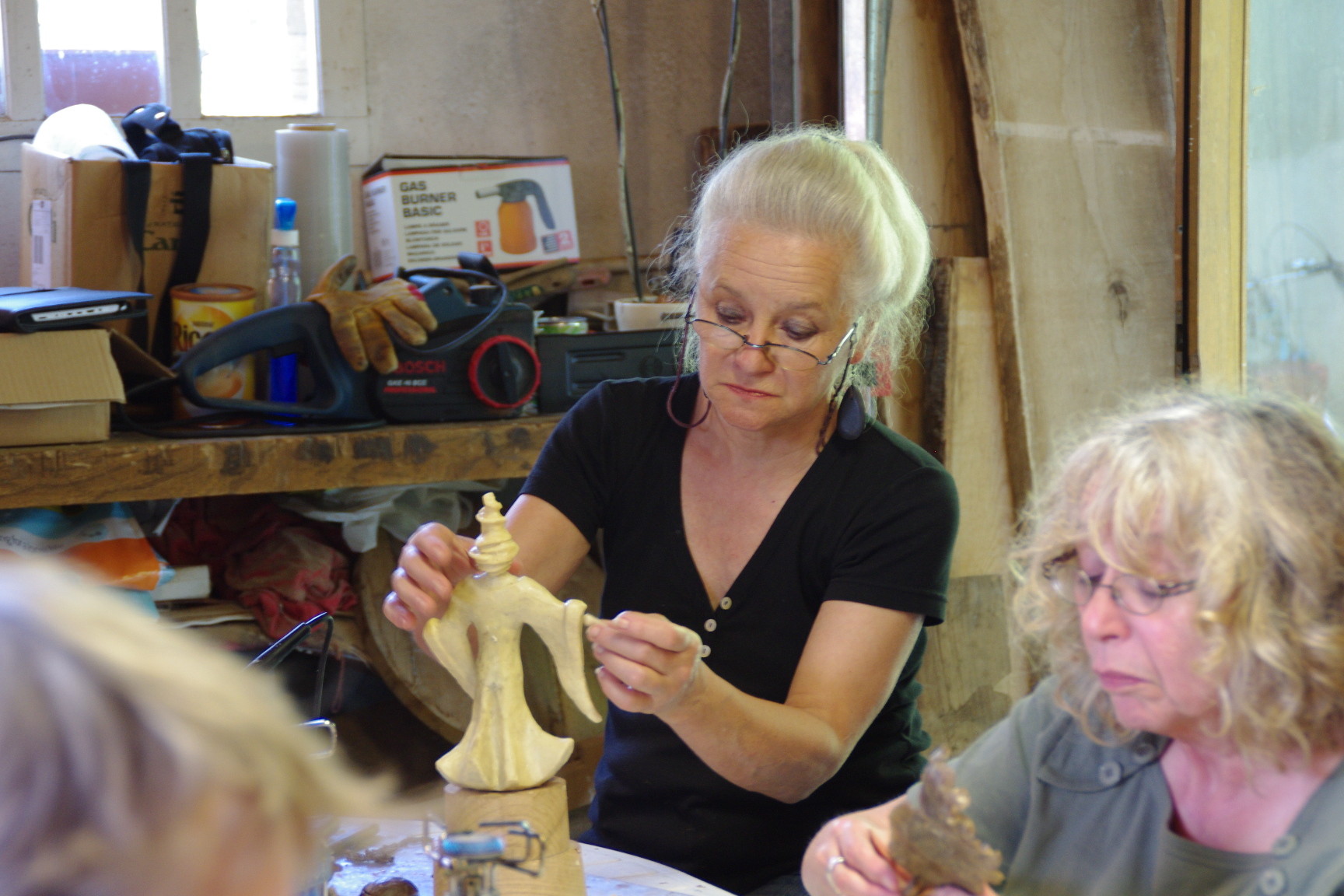 2014 - 47 St Antoine de Ficalba - Atelier, technique du bronze à la cire perdue - Chez Eve Delaneuville, sculpteur sur bois