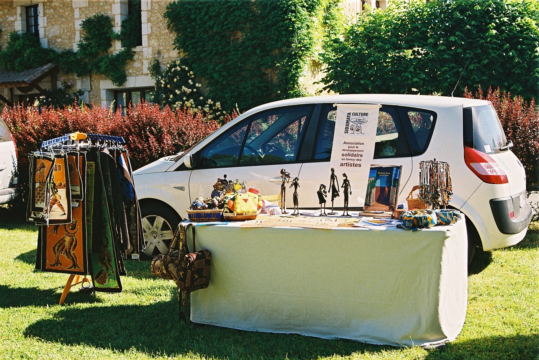 2014 - 24 St Georges de Montclard - Marché 