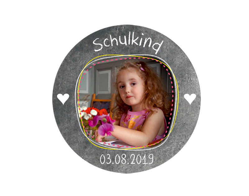 Aufkleber für die Einschulung in Tafeloptik Chalkboard mit Herzchen - personalisierbar mit Foto und Wunschtext - als Gastgeschenk, für Einladungen, Schulanfang, Einschulung, 