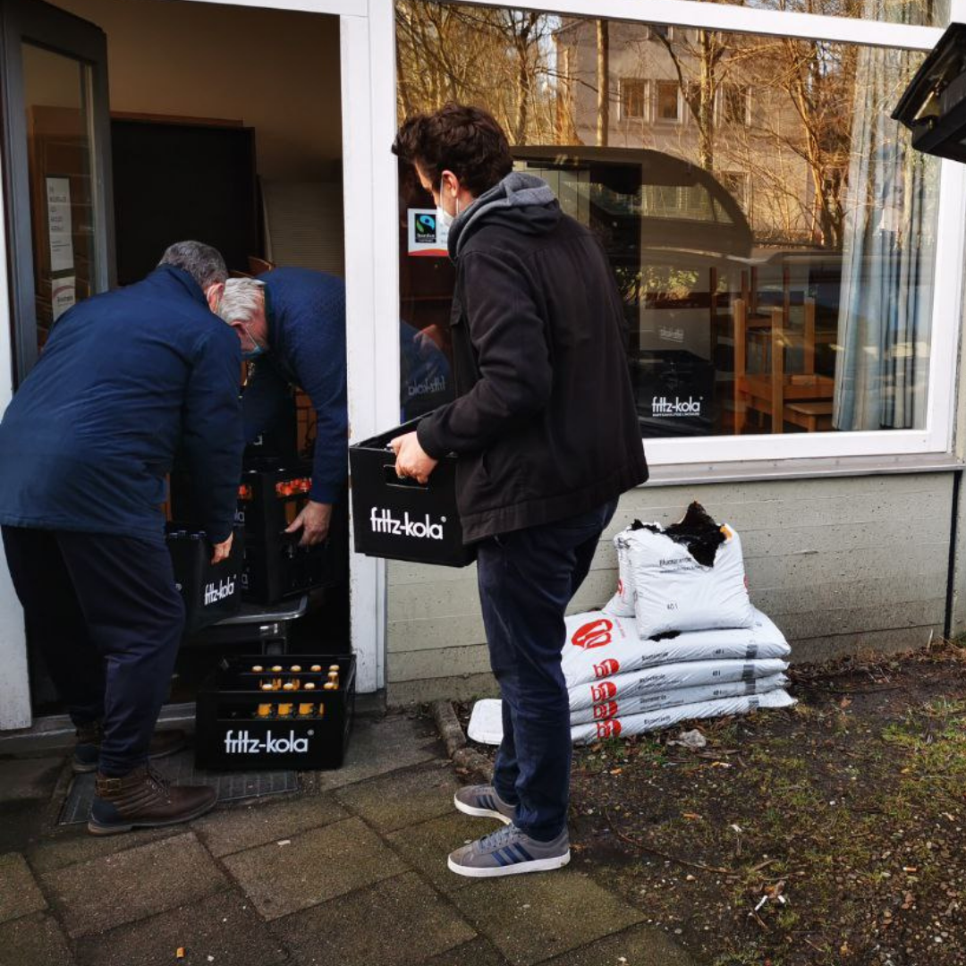 LIMO, WASSER, COLA - WIR SPENDEN UNSERE GETRÄNKE