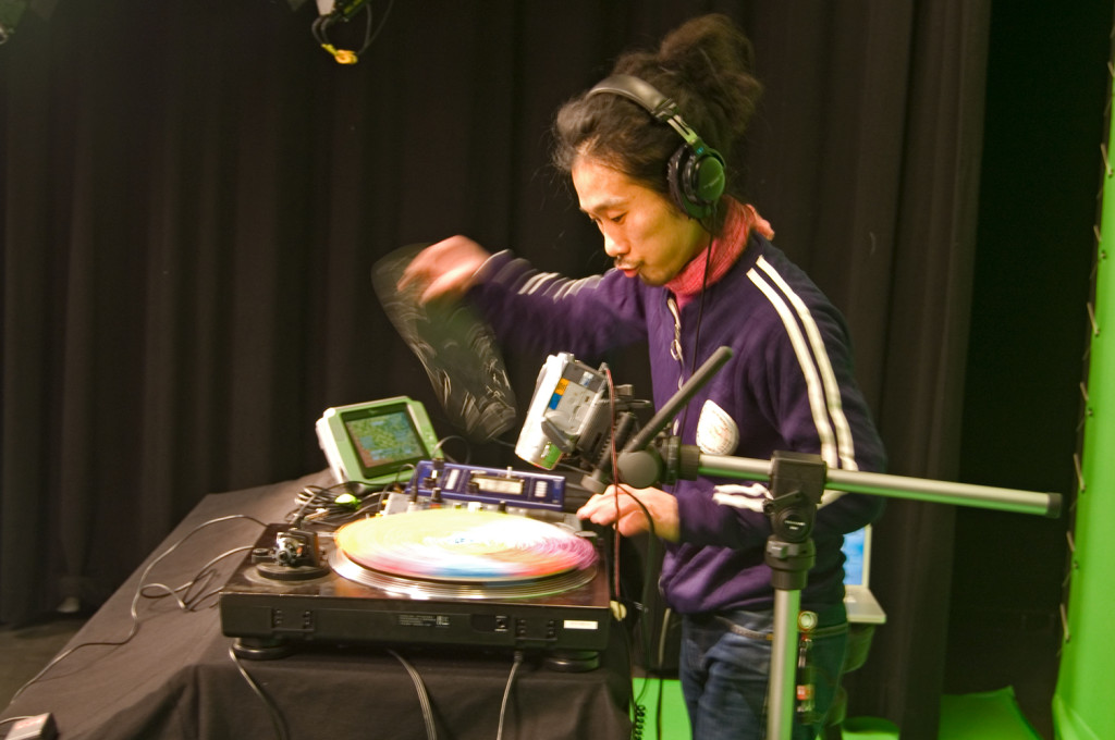 VJ Chuu - Turntableanimation