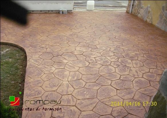 suelos de hormigon  Alcala de Henares piedra irregular
