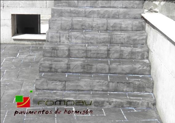 escaleras de hormigon impreso gris humanes de madrid