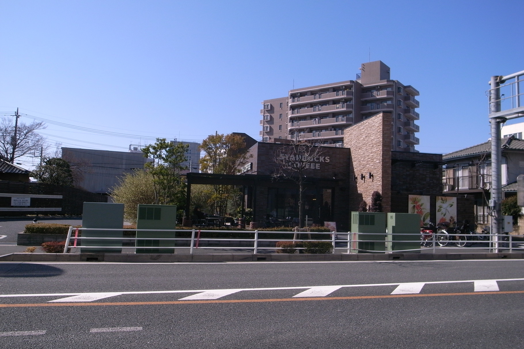 スターバックス 浦和別所店 徒歩６分