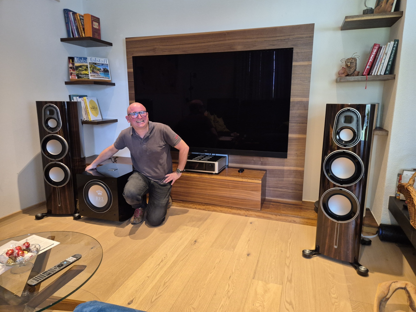 Traumanlage mit Tiefgang: REL S/812 Subwoofer erweitert Setup mit NAD Masters M33 und Monitor Audio Platinum 300