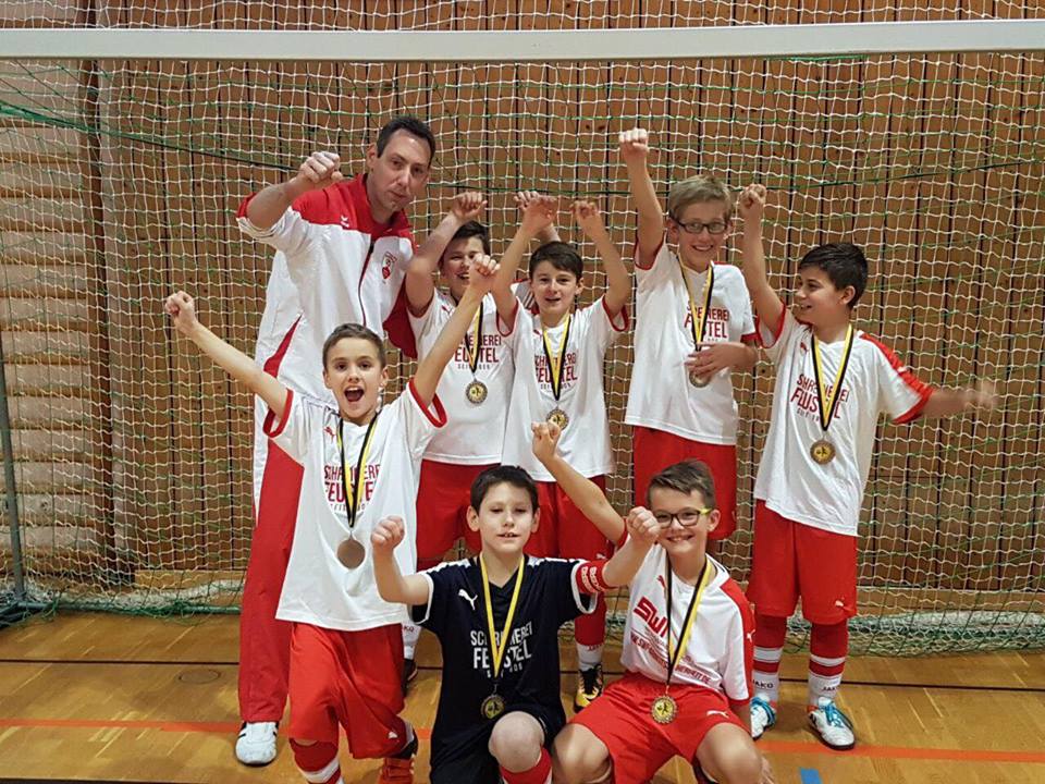 U12