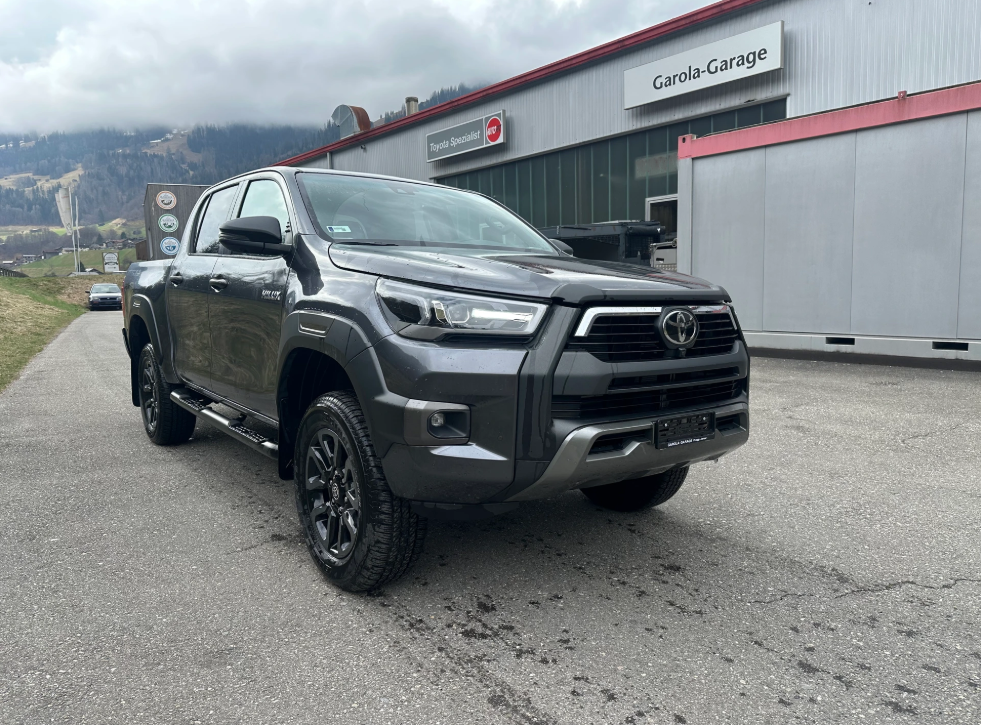 TOYOTA HILUX 2.8D-4D INVINCIBLE