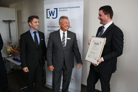 Joachim Kochanowski wird aus dem aktiven Dienst verabschiedet.