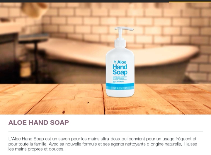 Avec une pression, ce gel douche vous procure une agréable sensation de douceur, utilisé avec une fleur, gant, éponge procure une mousse douce et agréable, avec les mains moins de mousse mais tout aussi agréable et laisse un léger parfum, il se rince très facilement, ne pique pas les yeux et peut être utilisé sur les enfants ou les bébés sans risque