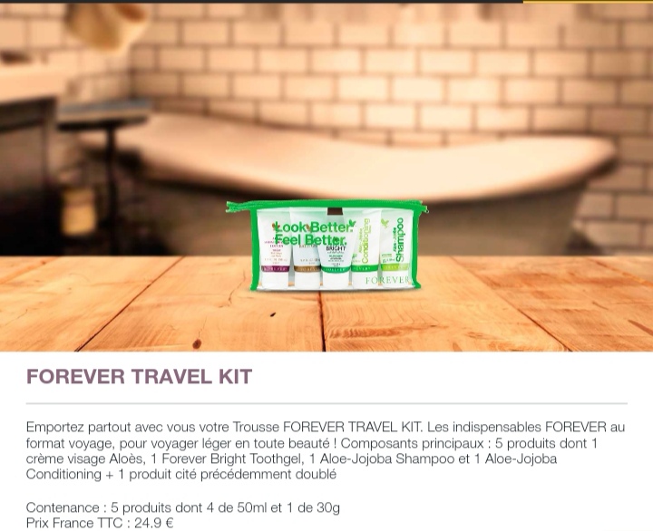 Trousse de voyage, indispensable quand on part on y trouve les produits de base shampoing, après-shampoing à l aloe et jojoba,un dentifrice à l aloe vera et propolis, une crème visage et un produit en plus cité précédemment 