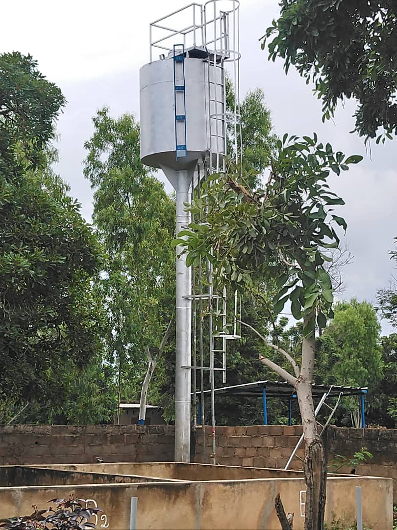 Im August 2018 konnten wir einen mit einer solarpumpe betriebenen Brunnen finanzieren.