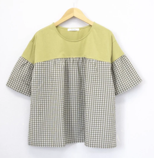 接触冷感チェック切り替えTシャツ  フォーユー価格1880円(税込)  カットソー素材と凹凸感のあるチェック生地を胸元のギャザーで切り替えたTシャツ