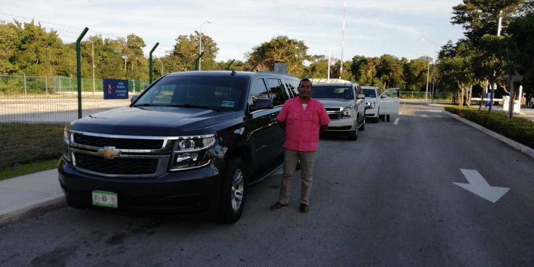 Renta de con chofer en Cancún Renta de con