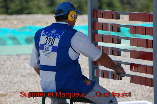 Didier au France 2011 ( Au boulier derrière Frédéric )