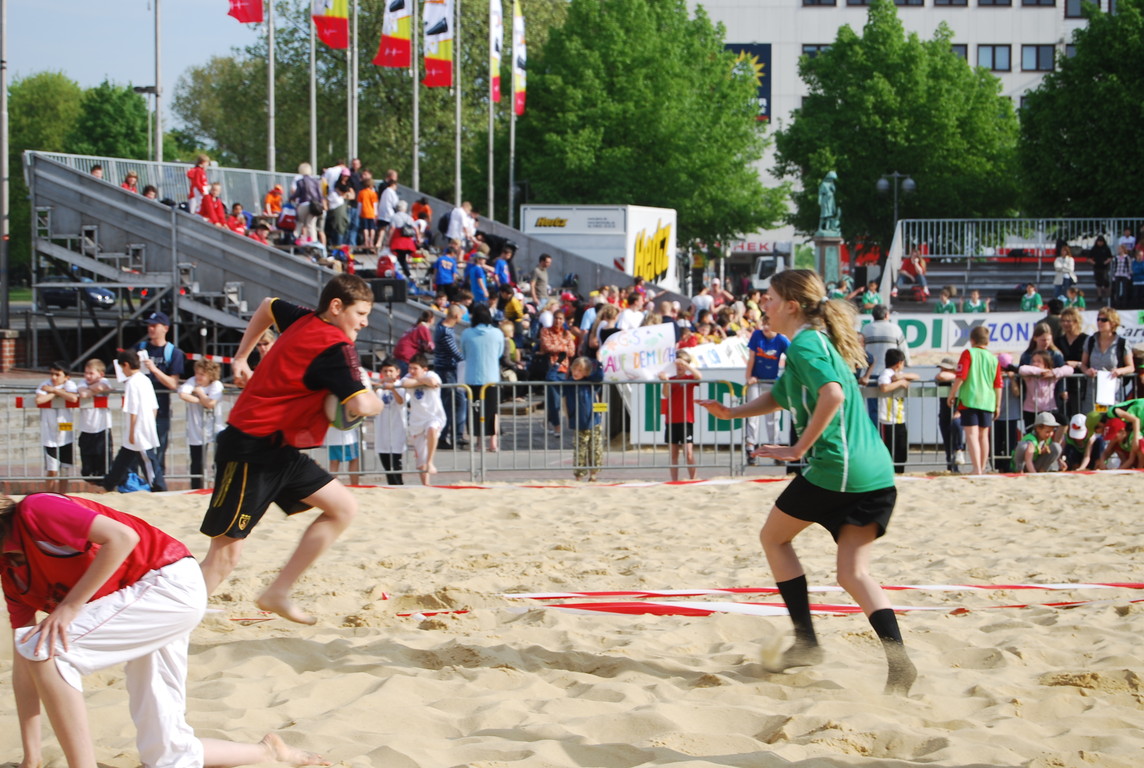 Das erste Turnier 2009 - Beachrugby am Steintor