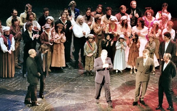 May 18th 2003. Right after the Curtain Call, when all the cast and producers came out for the speech