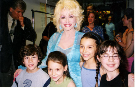 Dolly Parton comes to see the show and visits the cast - credit nicholasjonas.com