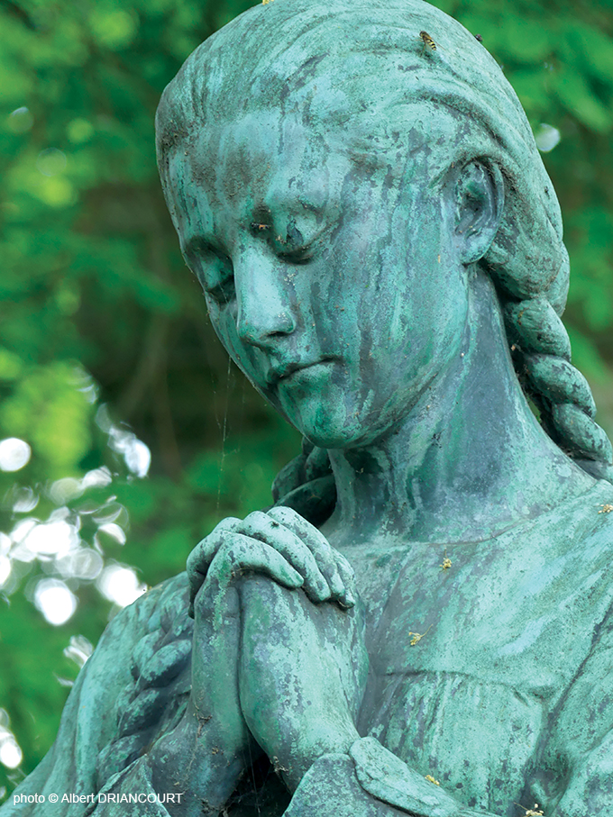 Cimetière du Père Lachaise. Cliquez sur la photo pour plus d'images