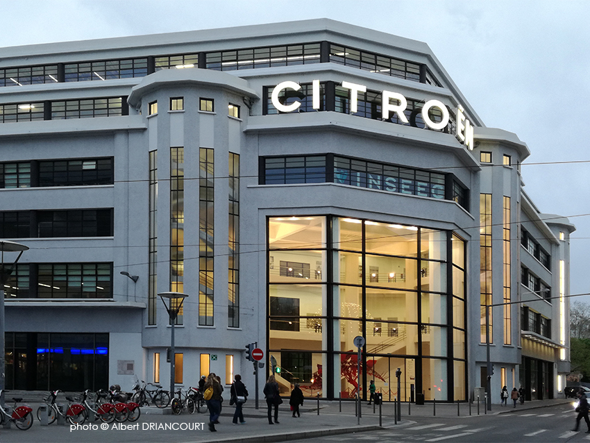 le garage Citroën de Lyon 7e, construit en 1932 et classé monument historique