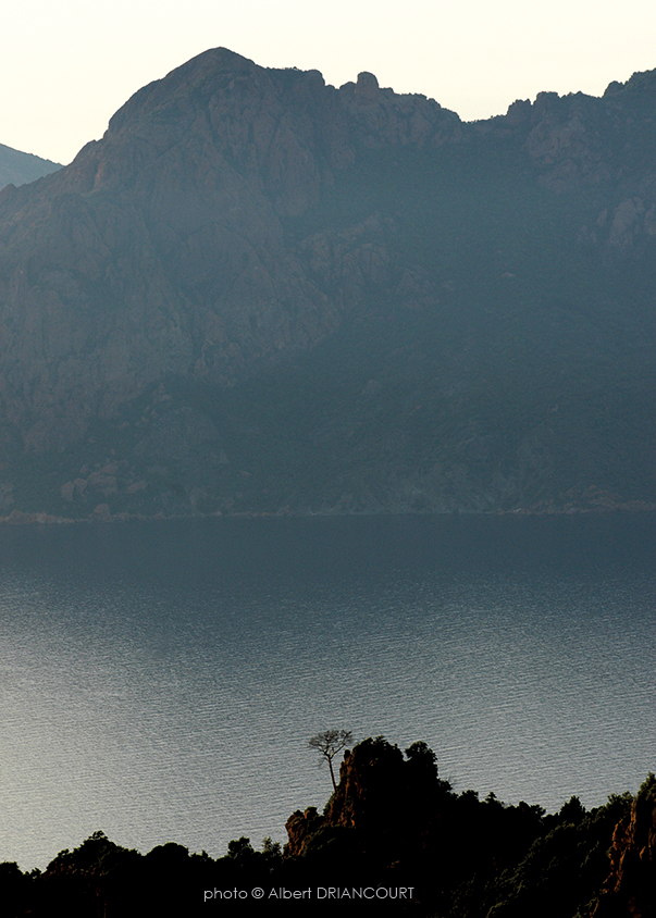 Isoler un sujet, les calanques de Piana, Corse