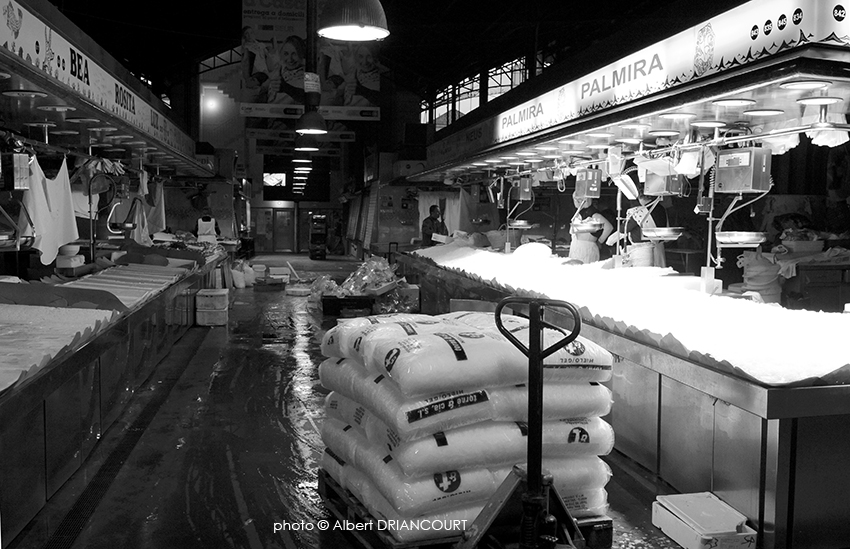 marchands de glace. premiers sur place, les livreurs de glace pour les poissonniers