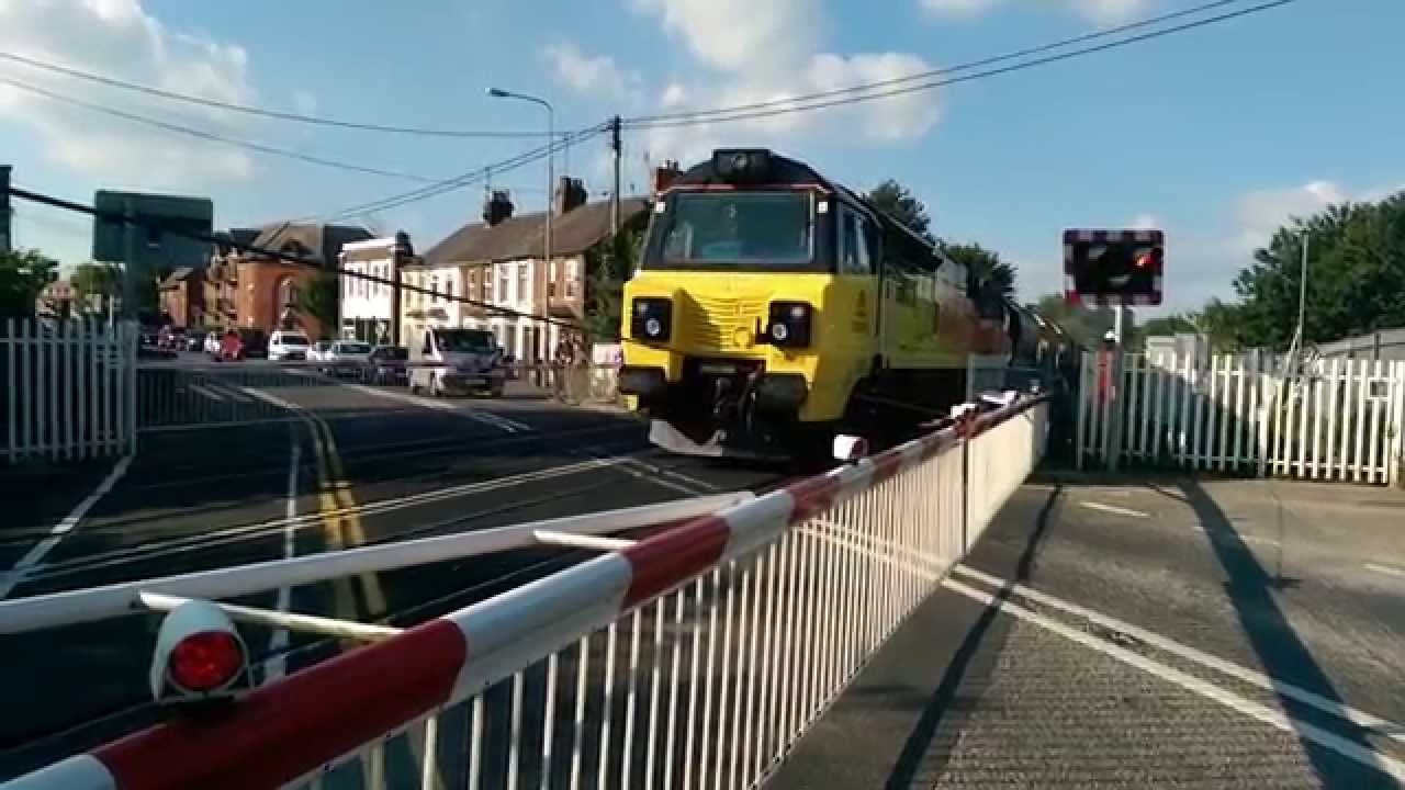 UP TO 13 TRAINS PER HOUR AT LONDON ROAD CROSSING Bicester Traffic