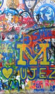 Ausschnitt vom Graffiti an der John-Lennon-Mauer in Prag