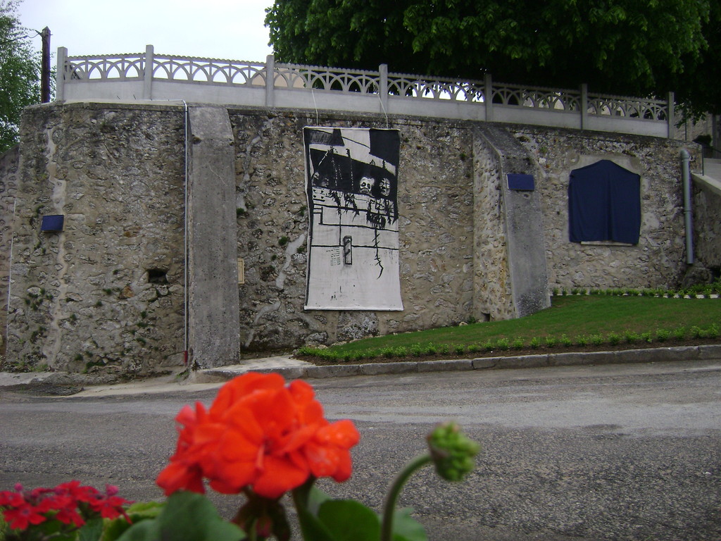 Journées mémoires Baulne en Brie 2009 (oeuvre des élèves de 3 ème du Collège de Condé en Brie)