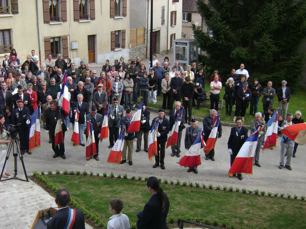 Journées mémoires Baulne en Brie 2009 : l'inauguration de la Place Daniel Beaucreux de Baulne