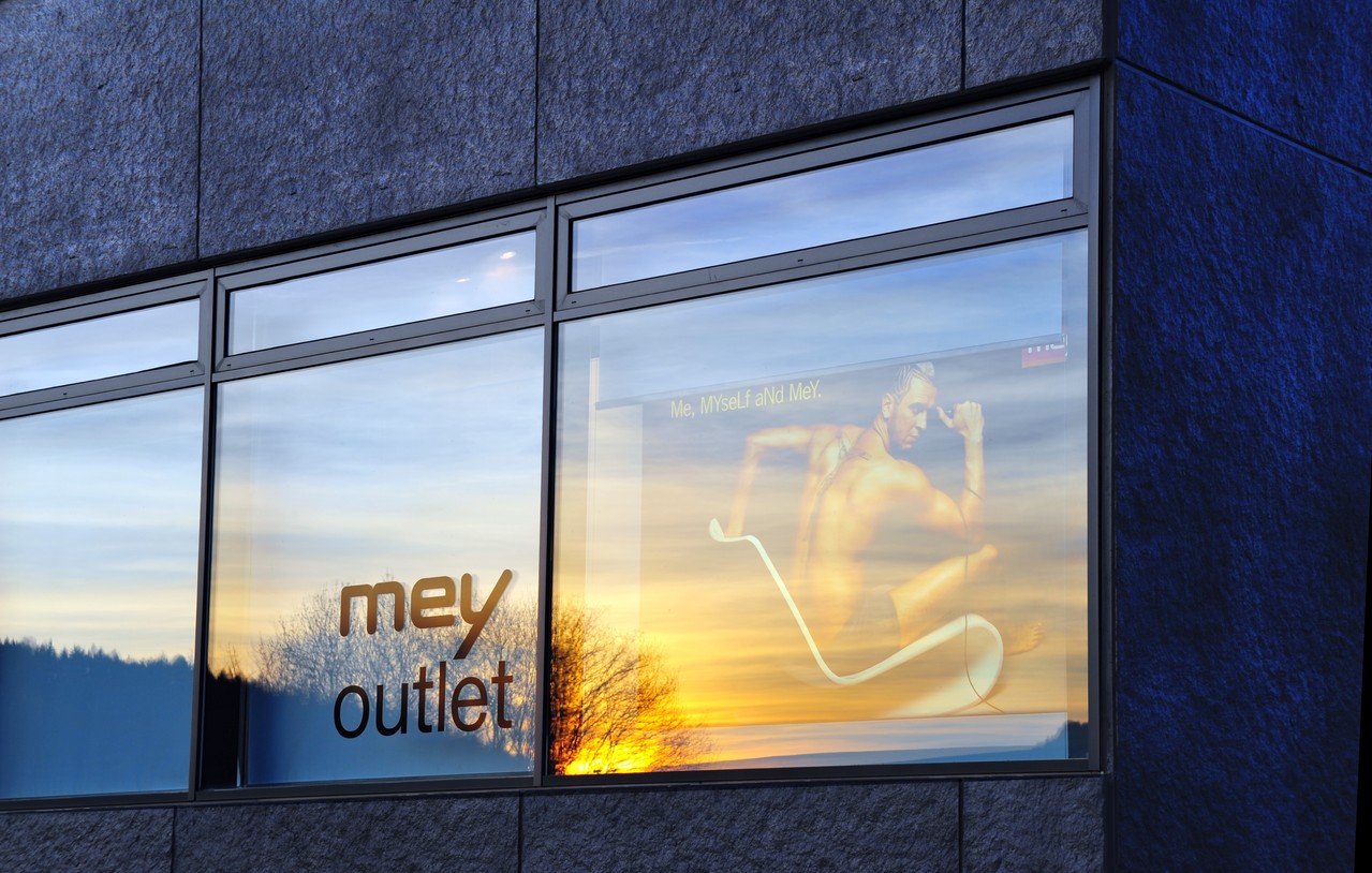 neubau für mey gmbh   co. kg albstadt - reichert-architekten albstadt