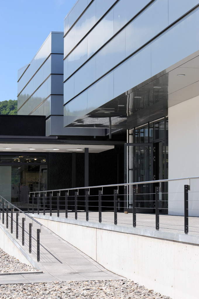 neubau für mey gmbh   co. kg albstadt - reichert-architekten albstadt