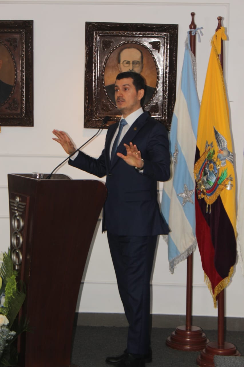 Miguel Angel Gonzalez fue reelecto  como presidente de la Cámara de Comercio de Guayaquil. En un emotivo discurso agradeció a los socios invitados al acto de posesión. Asimismo, destacó el trabajo de los medios de comunicación durante su administración.
