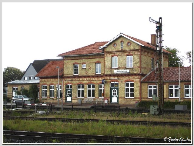 Der Bahnhof Süderbrarup (Drehort für den Bahnhof "Deekelsen")