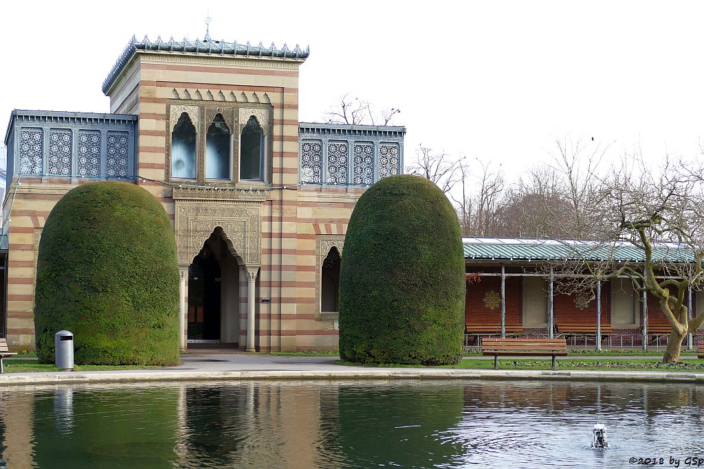 Seerosenteich und Maurischer Festsaal