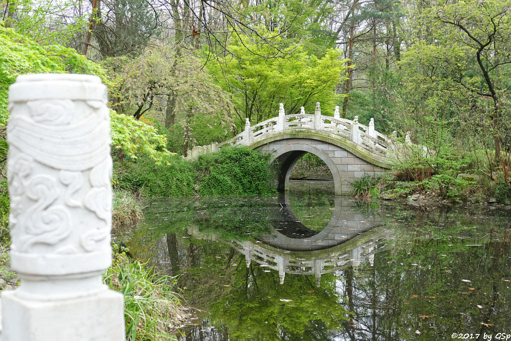 Marmorbrücke im Chinesischen Garten