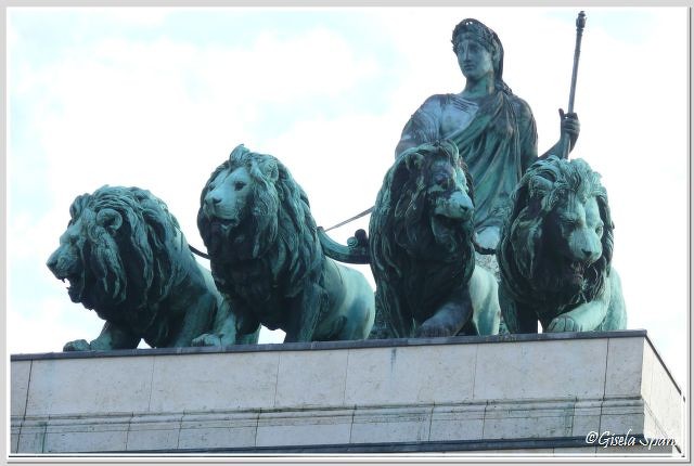 Bavaria mit Löwenquadriga