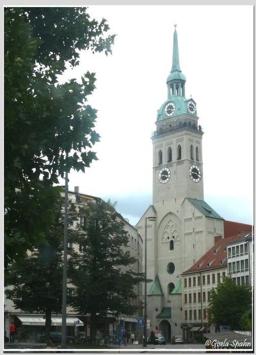 Pfarrkirche St. Peter am Petersplatz (älteste Pfarrkirche Münchens)