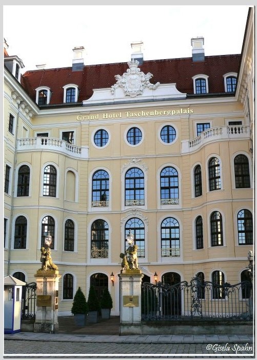 Taschenbergpalais