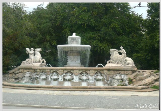 Wittelsbacher Brunnen am Lenbachplatz