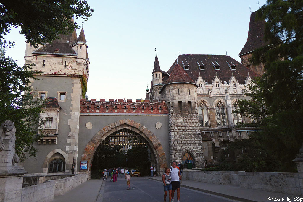 Löwenbrücke