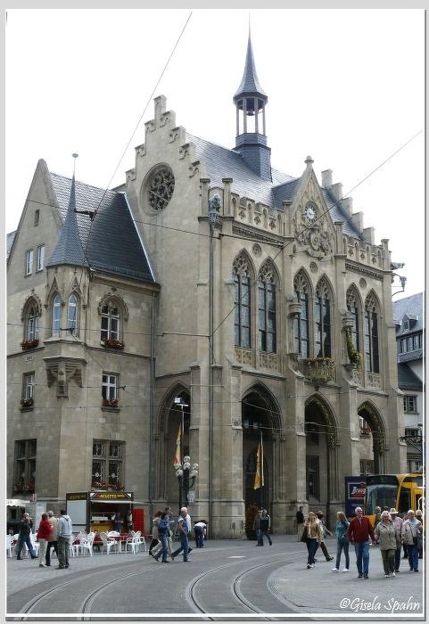 Rathaus (erbaut 1870-75)