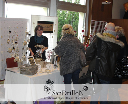 Stand au marché de noël de Vézin-le-Coquet. Tous droits réservés. 