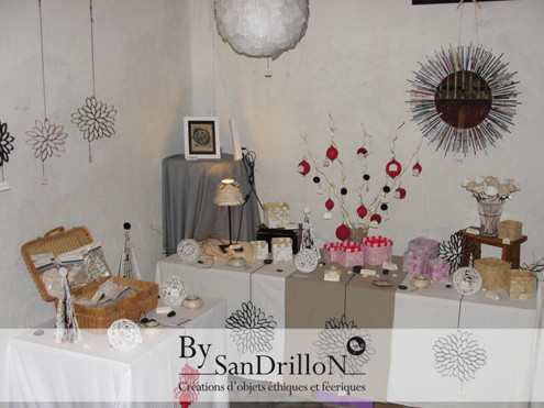 Stand au marché de noël du Haras national de Lamballe "Les écuries du Père Noël". Tous droits réservés. 