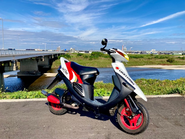 30周年記念　SUZUKI ラッキーストライク仕様！