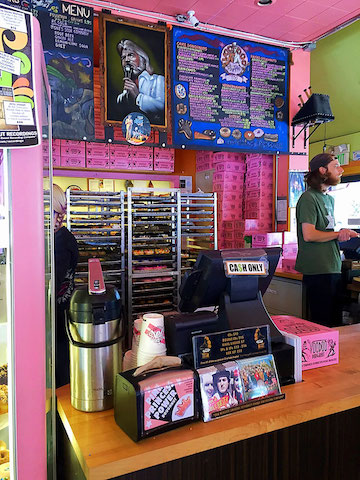 voodoo doughnut portland oregon