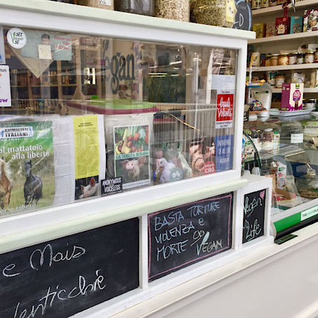 vegan store 83 Mercato Testaccio rome italy