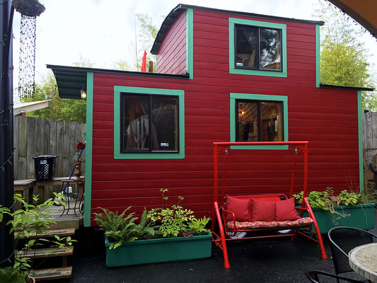 caboose tiny house caravan tiny house hotel