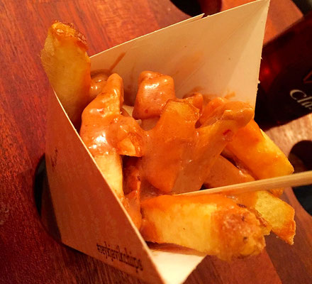 Hnetan peanut sauce chips from Reykjavik chips